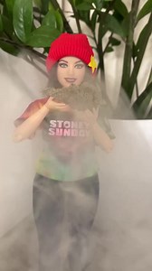 Monday flowers 💐 😉 #coralstinyworld #dollstagram #dollphotographybook #monday4dolls #stoneysundayshrunk #stoneysundayshirt #stoneysunday | Corals Glass