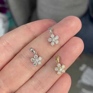 4 comments | “Daisy” pendants  #cremationjewelry | Sugarberry Memorials | Facebook