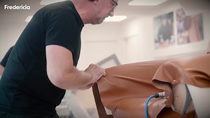 晴 Hans J. Wegners ikoniske Ox Chair - Møbelkunst i særklasse晴 Hans...