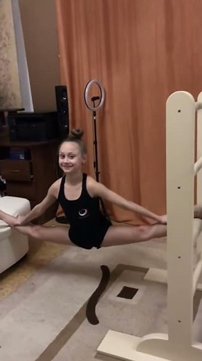 Художественная гимнастика,растяжка,шпагат