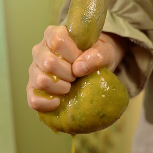 34K views · 26 reactions | Öko-Leder aus Mango für verschiedene Anwendungen! 省 | 5-Minuten-Tricks FÜR Mädels | Facebook