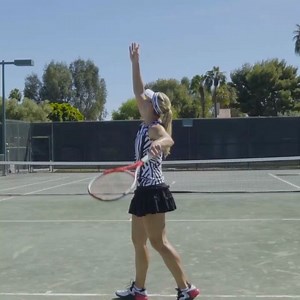 Angelique Kerber on Instagram: "I worked for a long time to become a Grand Slam champ. I’m not finished yet. I’ve got to work hard to get to number one. If you want it, create it. #CreateYourMark"