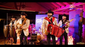 233 reactions · 112 shares | Popurri de Cumbias Bravas Vol. 1  #LosGrandesDelNorte https://youtu.be/9JDZQ_aCqpo | Los Grandes Del Norte | Facebook