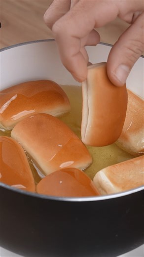 I put bread in the hot oil and was amazed at the result | Quick Recipes