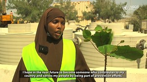 📹 Check out the pilot #FieldTraining initiative by #UNSOS in collaboration with Jazeera University. 28 women 👩‍🎓 and 4 men 👨‍🎓 public health students gained practical skills in sustainable #WasteManagement. At the #UN🇺🇳 solid waste management yard, 32 students learned firsthand how United Nations Support Office in Somalia - UNSOS manages solid waste to reduce environmental pollution and health risks in #Somalia. ♻️ 🇸🇴 📍Mogadishu #EducationDay #CapacityBuilding #YouthEmpowerment #Sustai