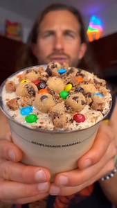 🍪 55g Protein Chocolate Chip Cookie Dough Protein Ice Cream Follow 👉 @ninjacreamidelights for all the best high recipes in one place! 👨‍🍳 @theflexibledietinglifestyle ✅ Macros for the WHOLE Pint w/all mix ins: 459 Cals, 35g Carbs, 10g Fat, 55g Protein ✳️ Ingredients (makes 1 Pint): 225g Fairlife Fat Free Milk 225g Unsweetened Vanilla Almond Milk Splash of Butter Extract (give’s nice buttery cookie vibes) 30g Vanilla Whey/Casein Blend Protein Powder (I use my brand @Flex_Brands and “FDL” save
