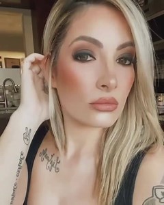 A #vavavoom look by @BlushTones using Dinair Airbrush Makeup! Shop our kits for everything you need to step up your look. bit.ly/ShopDinair #DinairMakeup #DinairAirbrushMakeup #DinairONE #Dinair #DinairOfficial | Dinair Airbrush Makeup