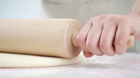 WitHlper Beechwood Rolling Pin Set with 6 Thickness Rings, Non-Slip Silicone Mat,Wood Stand – 17" Dough Roller for Baking, Pizza, Tortilla, Pastry – Wooden Rolling Pin Kit for Even Thickness