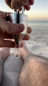 The ultimate sand collector 😉 @_clutch.co | Techyesnotechno