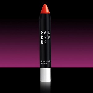 Unser Color Flash Lip Tint ist in acht verschiedenen Farben erhältlich - von einem tragbarem Nude bis hin zu einem außergewöhnlichem Pflaum-Ton. Wir bekommen nicht genug davon! | Make up Factory | Facebook