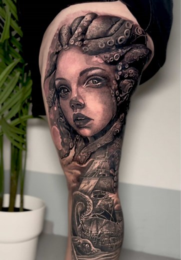 Stunning Ocean-Themed Tattoos for Women: Kraken & Octopus