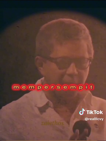 "Kita didesain oleh alam semesta untuk melebarkan pikiran" #rockygerun...