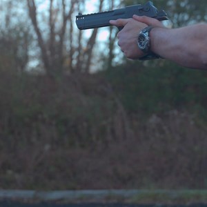 🔥ARROWHEAD CONCEALED CARRY ATHLETICWEAR🔥 The only athleticwear on the market that can safely and comfortably carry any handgun, even during an intense workout. No, seriously. Our Patented Carrier Retention Waistband will securely support compact to full-sized handguns in IWB holsters at any position around the waist. Shop here: www.arrowheadtacticalapparel.com | Arrowhead Tactical Apparel