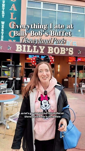 Want to try Billy Bob’s buffet restaurant at Disneyland Paris?⤵️ I spent 4 days in Disneyland Paris trying the best Disneyland Paris food and restaurants to share my recommendations with you! Today we’re trying the Tex-Mex inspired Billy Bob’s country western restaurant. You’ll find Billy Bob’s restaurant in Disney Village at Disneyland Paris. This is a huge all-you-can eat buffet with so much choice! 🔗Comment link and I’ll send you a link to my ultimate Disneyland Paris food Guide 🗺️ This inc