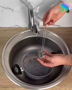 Turn a Bottle Cap into a Pot Scrubber | Travel Addict