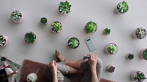 15M views · 5.4K reactions | Green thumbs welcome. Unlock easier with Ultrasonic Fingerprint ID on the Galaxy S10. | Samsung | Facebook