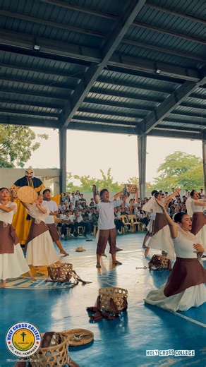 Buwan ng Wika 2025: Pagpupugay sa galing at talino ng ating mga estudyante sa SHS! Mula sa tula, sanaysay, kuwento, pagguhit, hanggang sa awit at talumpati. Ipinakita nila ang kanilang husay at pagmamahal sa wikang Filipino. Pagbabati sa lahat ng nagwagi at lumahok! Tunay na ang wika ay susi sa pagkakaisa. #FidesCaritadLibertas | Holy Cross College