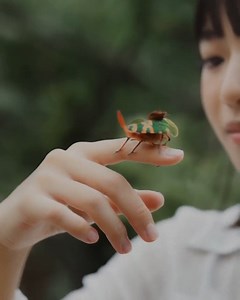 What secrets do lanternflies hold that inspire such wonder and creativity? Discover the enchanting 'Lanternfly Ballet' by Monster Chetwynd at Pacific Place from 20 March to 6 April, the sole offsite installation of Art Basel Hong Kong's Encounters. Let the beauty of art illuminate your path! 長鼻蠟蟬到底蘊藏著甚麼秘密，才能激發如此豐富的驚喜與創意？巴塞爾藝術展香港展會「藝聚空間」 唯一場外展覽，由 Monster Chetwynd 創作的作品「Lanternfly Ballet」將於 3 月 20 日至 4 月 6 日在太古廣場展出，敬請期待。 #ThisIsThePlace #PacificPlaceHK #ThePlaceForArts #ArtsInThePlace | Pacific Pl