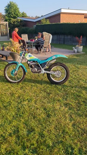 1.8K views · 41 reactions | Montesa Cota 310 Trialbike 2strokelife #2stroke #classic #trialsbike #2strokelife #trending #classicbike | 2strokelife | Facebook