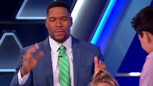 What happens during the commercial breaks of The $100,000 Pyramid? A lot of HARD WORK and FUN, couldn't do it without the AMAZING #100kpyramid crew and fans! It's a FULL TEAM EFFORT! Tune in tonight at 9/8c on ABC. | Michael Strahan