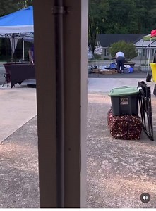 Come visit The Market today and check all the goodies!! Hanover Plant Farm has beautiful hanging baskets, bedding plants and much more! It’s First Saturdays so vendors will be here (9-3 pm) plus What’s Up Dog with Chicago Style Hot Dogs and Walking Waffles. The Market (8-6 pm) is full with fresh produce, grass fed beef, local honey and much much more! #farmersmarket #vendormarket #freshpicked #plants #beddingplants #localhoney | Hanover Vegetable Farm