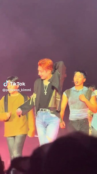 nothing just felt like posting 40 secs of my ult bias