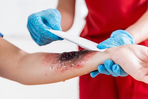 10 Basic First Aid Procedures: getting someone through a medical crisis