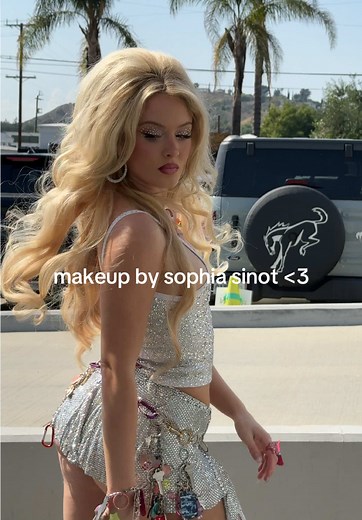 Zara Larsson's Stunning Makeup on RuPaul's Drag Race