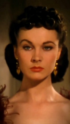 Beauties and vintage | Vivien Leigh as Scarlett O'Hara and Clark Gable as Rhett Butler in Gone with the wind(1939). This woman is really beautiful😍 In my... | Instagram