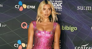 Dua Lipa Wins International Favorite Artist at Mnet Asian Music Awards 2019!