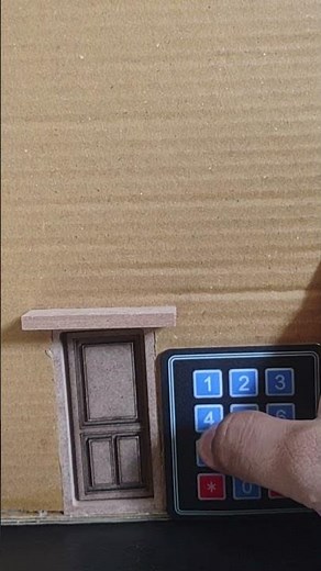 Key Access Smart Door Lock in Scratch with ESP32