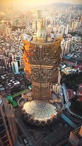 Το Grand Lisboa Hotel στο Μακάο της Κίνας βρίσκεται σε μια προνομιακή τοποθεσία στην καρδιά του Μακάο. Έχει μια μοναδική αρχιτεκτονική εμφάνιση και είναι ένα από τα πιο εντυπωσιακά ορόσημα της πόλης. Διαθέτει σύγχρονες εγκαταστάσεις αναψυχής και είναι ένα από τα λίγα ξενοδοχεία στον κόσμο που έχουν κερδίσει τέσσερα βραβεία πέντε αστέρων Forbes Travel Guide. #grandlisboahotel #macau #chinatravel #chinacity #shanghai #modern #leisure #traveltips #shenzhen #chengdu #guangzhou #chongqing | Speedynew
