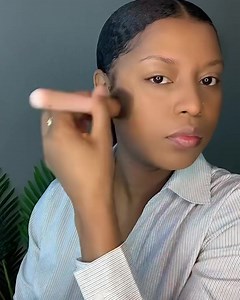 🌟 Wow, we’re feeling major Buttercup love from our fabulous friend rfmakeupartistry_! 😍💛✨ You showcasing the flawless finish of our Buttercup foundation has left us speechless. You’re rocking that lit-from-within glow, and we couldn’t be more proud to be part of your beauty journey. . Oh, and guess what? The travel-size Buttercup foundation is already here to make your beauty routine a breeze, wherever you go! 🌍✈️✨ Available in stores and online at www.shopsacha.com now. Keep shining and sla