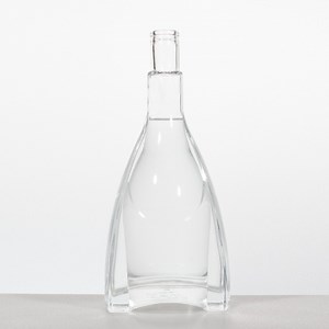 [Hot Item] 500ml 700ml Wholesale Spirits Clear Glass Liquor Bottle Vodka Gin Tequila Whisky Glass