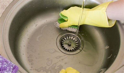 White vinegar hack for limescale explained by cleaning expert