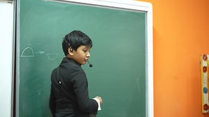 Physics Lecture | Bari Science Lab