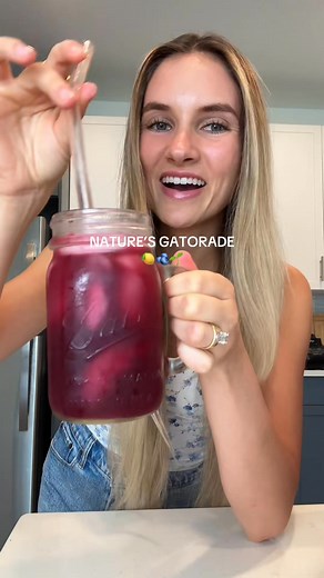 NATURES GATORADE💚🍋🫐 thank you for the recipe inspo! @Makenzi Rempel Recipe: -1 cup coconut water -1/2 lemon, juiced -1 tsp salt -1/2 tbsp maple syrup -1/4 cup frozen blueberries top with extra coconut water #naturesgatorade #homemadegatorade #loadedwater #electrolytes #hydration #summerdrinks #summerrecipes #gatorade #healthyrecipes | Grace Wagner