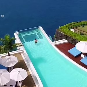 744K views · 19K reactions | This pool in Bali hangs over the edge of a cliff  | UNILAD Adventure | Facebook