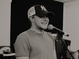 Niall Horan - Slow Hands | Scorpio
