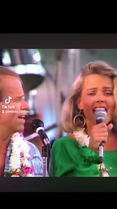 December 12, 1986 Waikiki Beach Hawaii Beach Boys 25-Year Celebration | Belinda Carlisle