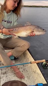 Making memories with the Axiom II-X and NTR! ✌️// @anna_deines46 // #tforods #fishtheoriginal #redfishing #inshorefishing #sightfishing #flyfishing | TFO Rods - Temple Fork Outfitters