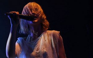 【加拿大独立摇滚乐队】Metric - Dead Disco (Live)