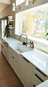 Life could be a dream with a large 36” fireclay sink! Never worry about fitting large pots and pans into the sink for a wash ever again. | Sinkology