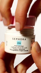 Occhiaie ❌ Borse sotto gli occhi ❌ Sguardo stanco ❌ La combinazione di acido ialuronico e caffeina della Brightening Eye Cream di Sephora Collection è la tua arma ideale per avere uno sguardo fresco e radioso: provala subito! #SephoraBeautyCommunity | SEPHORA