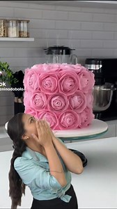 1.8M views · 46K reactions | Pastel de Flores con papel  ideas para decoración de cumpleaños  #floresdepapel #fakecake #pastel #hazlotumismo #diyprojects | Divas Creativas | Facebook