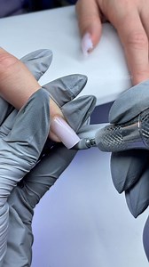 Safe Gel Removal on Lifted Nails & Reinforcement When nail gel starts lifting, removal can be tricky, but doing it safely is essential to protect the natural nail. In this case, the client came 1 week after lifting started. You’ll notice slight redness at the stress point when pressure is applied. This is normal, but it also shows why safe removal is so important. I carefully removed the lifted gel and reinforced the nail using dual forms and PolyGel, keeping it strong and healthy underneath. ✨