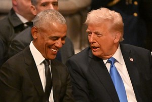 Lip Reading Expert Reveals Trump Asked Obama to Meet Urgently to Discuss Mysterious 'Matter of Importance'