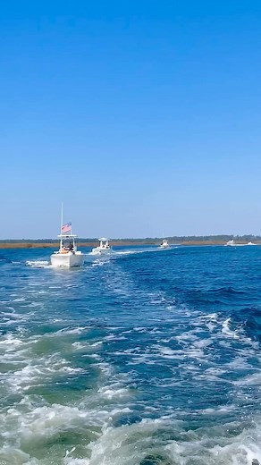 15 reactions | The Spring Tiders boating group made a merry fleet on a day trip to the docks in downtown Beaufort. #springtiders #springislandtiders #boatinggroup #boating #boatlife #riverview #islandlife #springisland #springislandsc #lowcountry #beaufortsc | Spring Island, SC | Facebook