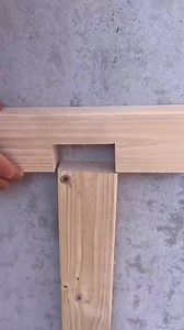 Make a Pallet Chair #fyp #easytricks #installation #construction #viral #Drywall #shorts #foryou | essimmon