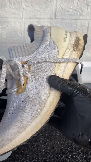 ASMR Shoes Cleaning “adidas Ultra Boost” By @shoes.chan_ #shoescleaning #shoescare #asmr #deepcleaning #ทำความสะอาดรองเท้า #สปารองเท้าจันทบุรี #รับทำความสะอาดรองเท้า #จันทบุรี | Shoes Chan